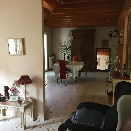 Bed and Breakfast Entre Mer Et Montagne Orthez